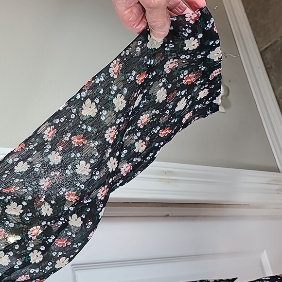 Priya Embroidered Boho Blouse - Picture 4 of 11